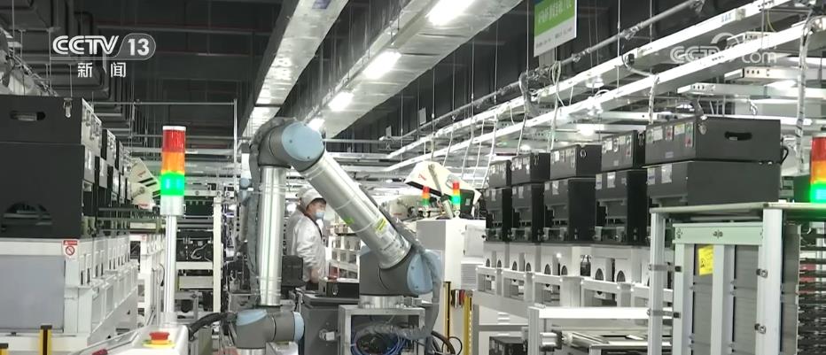 投資結(jié)構(gòu)優(yōu)化引領(lǐng)新基建浪潮 5G、數(shù)據(jù)中心等信息類(lèi)新型基礎(chǔ)設(shè)施投資增長(zhǎng)13.1%的技術(shù)服務(wù)驅(qū)動(dòng)力